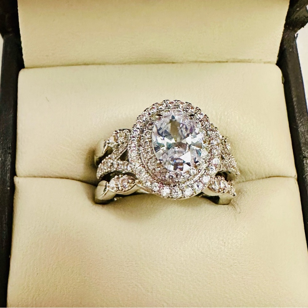 Elegant Silver Halo Bridal Ring with Zirconia Center Stone Size 6 - Picture 5 of 8